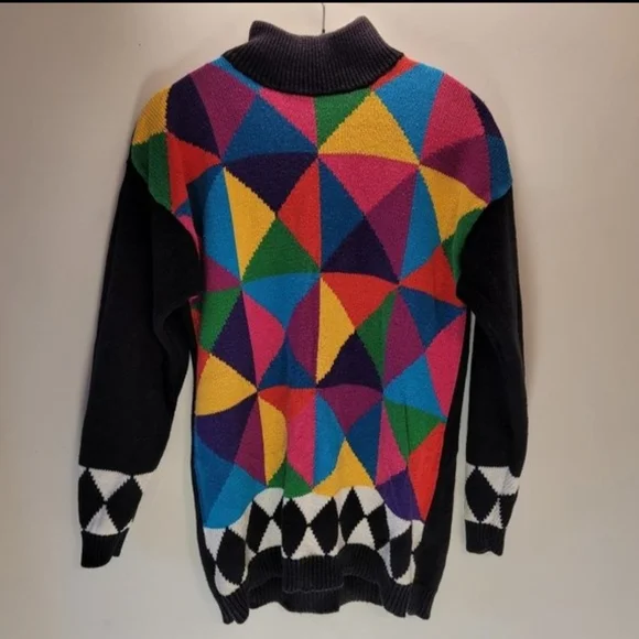 Colorful Geometric Sweater - Picture 3 of 5